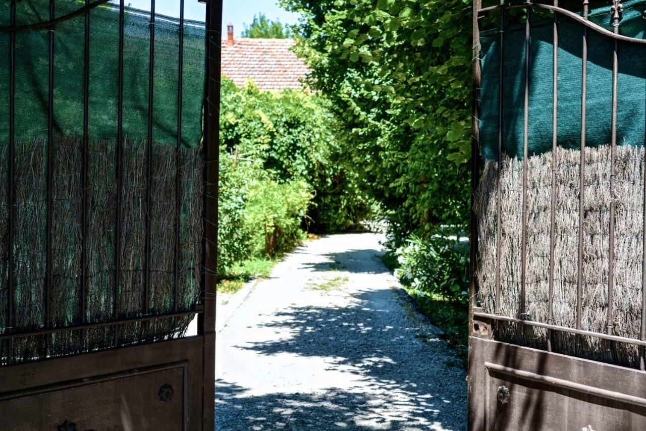 Hotel Le 17 Courthézon Zewnętrze zdjęcie